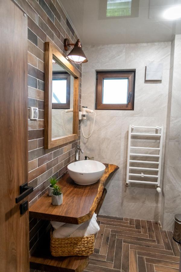 Hotel Hunters House Ezerets Buitenkant foto