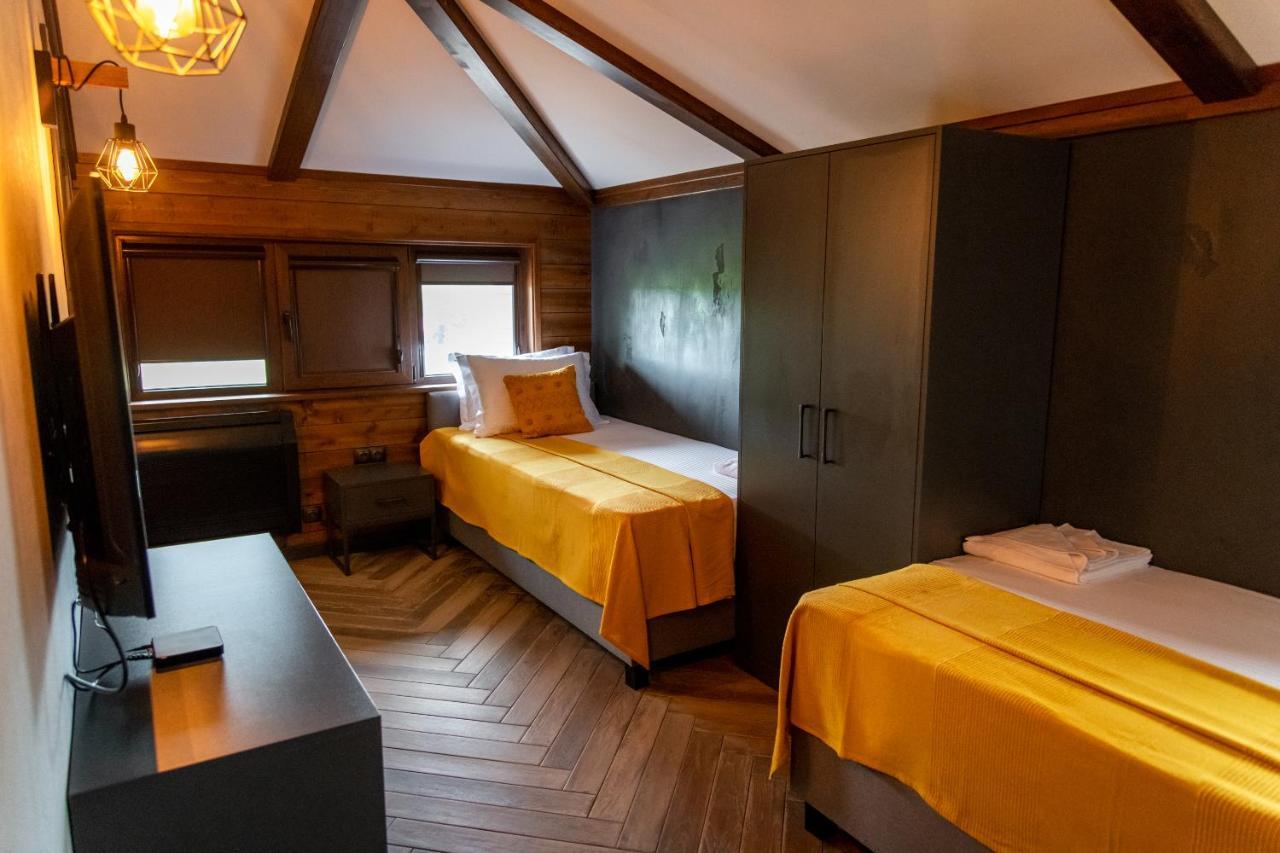 Hotel Hunters House Ezerets Buitenkant foto