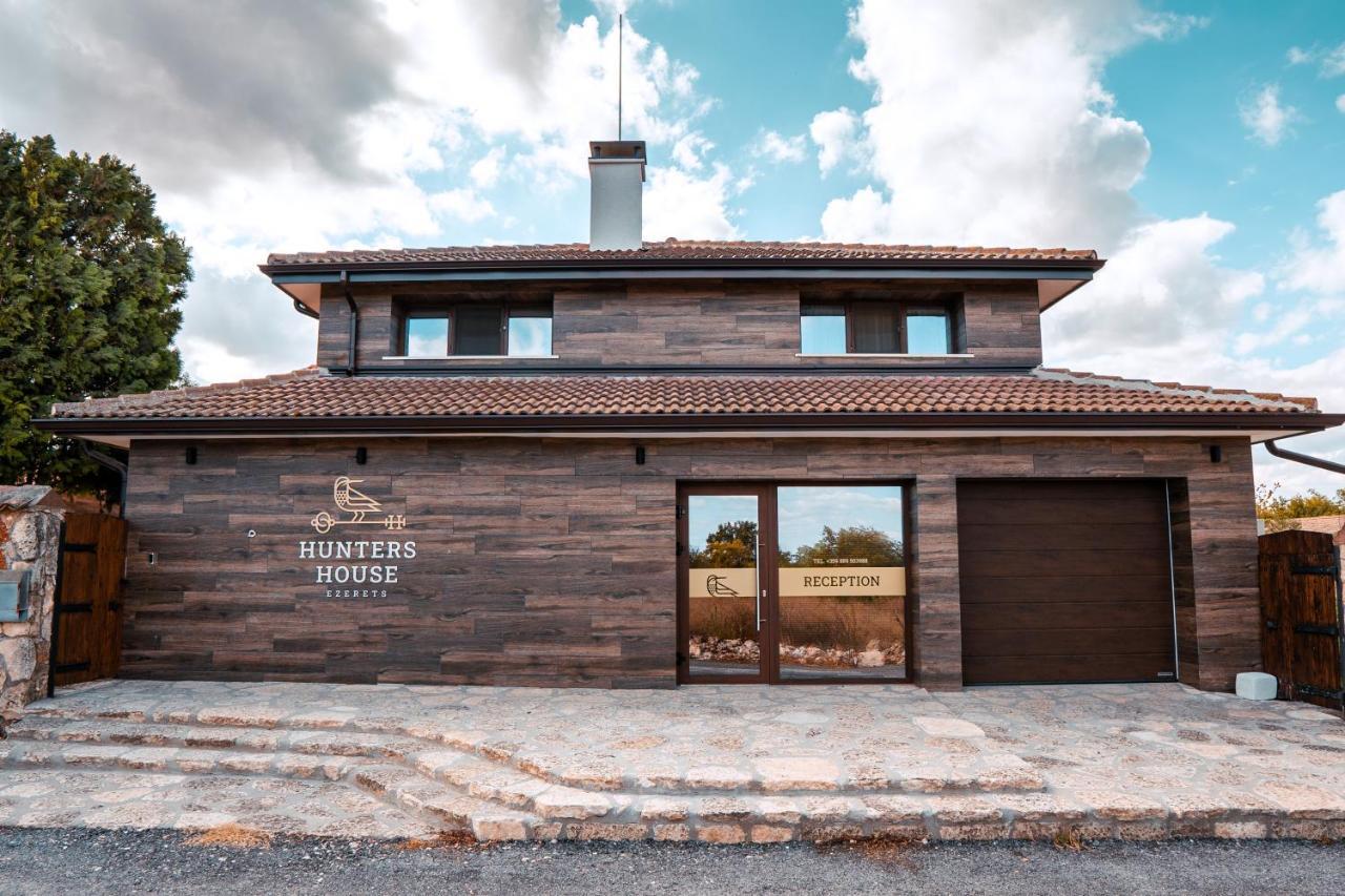 Hotel Hunters House Ezerets Buitenkant foto